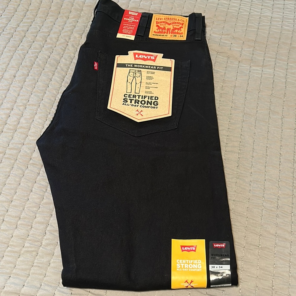 Men’s Levi’s Workwear fit Jean Black 38x34 NWT